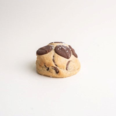 The Cookie Dough Co - New York Style Loaded Cookies -  Chocolate Chip with Sea Salt 6pk