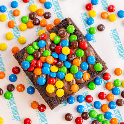 The Cookie Dough Co - Brownies -  M&M 4pk